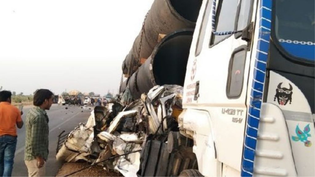 Jaisalmer -Bikaner National Highway, havells company employee accident, havells, Tourist in Jaisalmer, Jaisalmer To Delhi, Mini Bus truck accident, Gadna Village accident, Delhi Tourist,