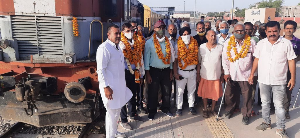 Lalgarh to Jaisalmer, Jaisalmer to Lalgarh, Jaisalmer to Lalgarh train, Indian Railway, Bikaner to Jaisalmer train, Jaisalmer to Bikaner train,