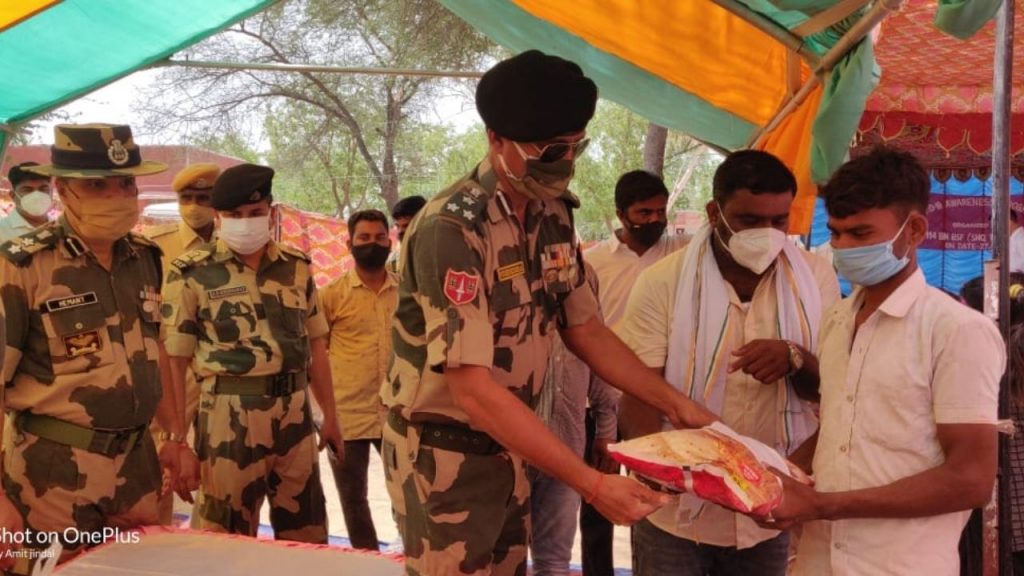 Pushpendra Singh Rathore, DIG , BSF, Bikaner Range, BSF News, corona epidemic, CoronaVirus, Khajuwala border, Indo Pak border, coronavirus tips, coronavirus, pandemic, corona symptoms, symptoms of corona, corona vaccine, Khajuwala news, 