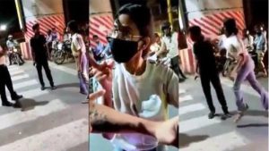 cab driver , Girl Beat Cab Driver,  Lucknow news , Young girl , viral video , cab driver , Lucknow Viral Lucknow Girl Beats Cab Driver , Girl Thrashes Cab Driver , Girl Fighting Viral Video , Arrest Lucknow Girl, Social media , Lucknow , trending on Twitter,  #ArrestLucknowGirl