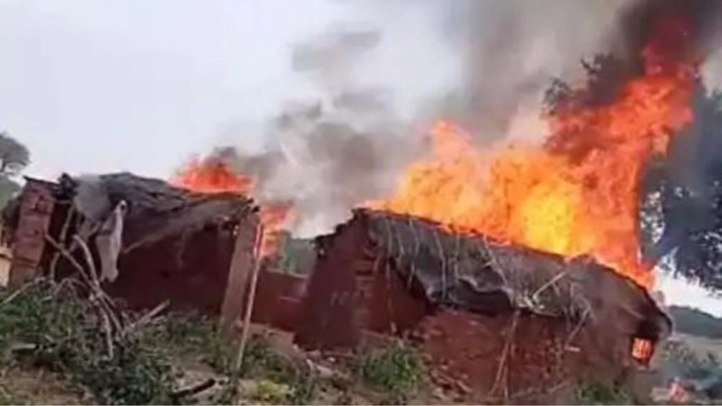 House burnt , fire in raw house, Gold Burnt , Kakkoo Village, Bikaner News,