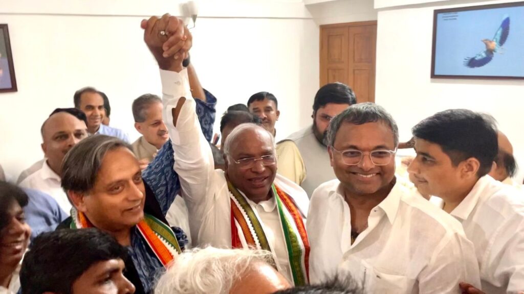 Congress President Election Result , CONGRESS, Mallikarjun Kharge,, Congress President Election Result LIVE,shashi tharoor, rahul gandhi,sonia gandhi, Shashi Tharoor , Congress President Election Result,कांग्रेस अध्यक्ष चुनाव परिणाम लाइव, शशि थरूर, मल्लिकार्जुन खड़गे राहुल गांधी, सोनिया गांधी, कांग्रेस अध्यक्ष चुनाव परिणाम,