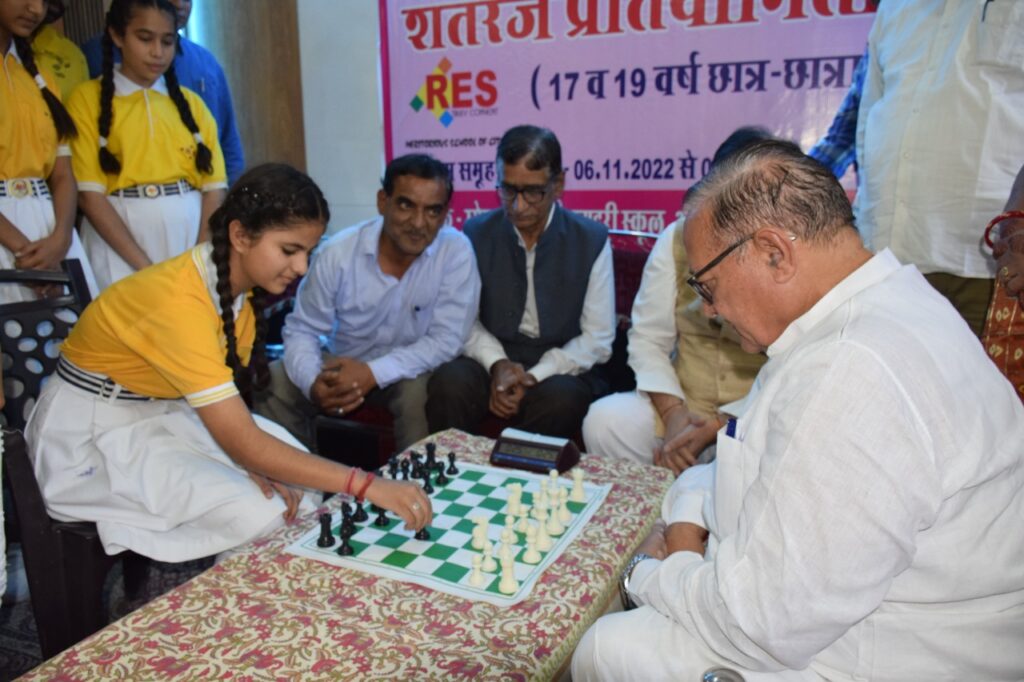 Chess in School, Ramesh English School, Dr.BD Kalla, Rajasthan, government schools, Rajasthan Education Department, Chess tournament in Bikaner, sports,