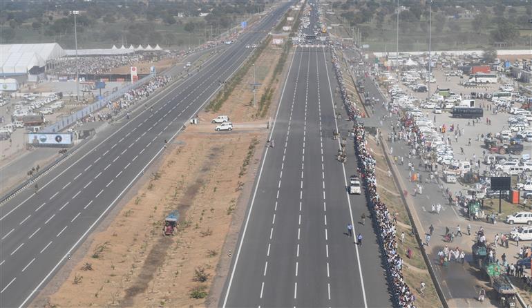 Delhi-Mumbai Expressway,Delhi-Mumbai expressway inaugurated,PM Modi, Delhi-Mumbai Expressway for Jaipur , Delhi-Mumbai Expressway,Delhi-Mumbai Expressway Rajasthan inauguration,PM Modi expressway inauguration Rajasthan, Mumbai-Delhi Expressway,Delhi to Jaipur, Jaipur to Delhi, PM Modi Opens Mega Expressway, 
