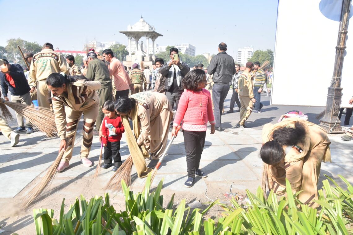 Dera Sacha Sauda , Clean campaign, Rajasthan, volunteers, Statue circle Jaipur, Somya Gurjar Mayor, Jaipur Mayor,