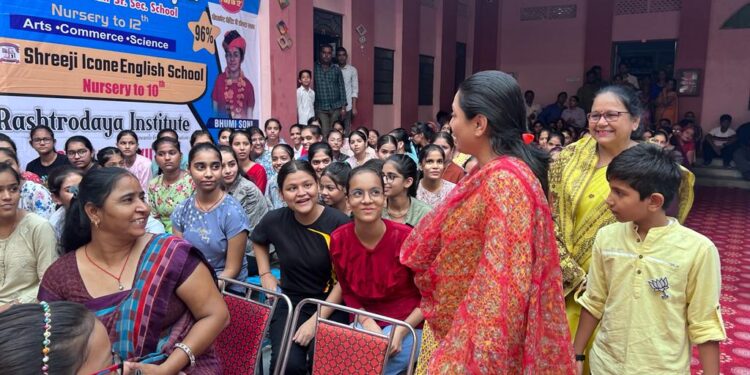 Students,study, Siddhi Kumari, Arunoday Vidya Mandir 