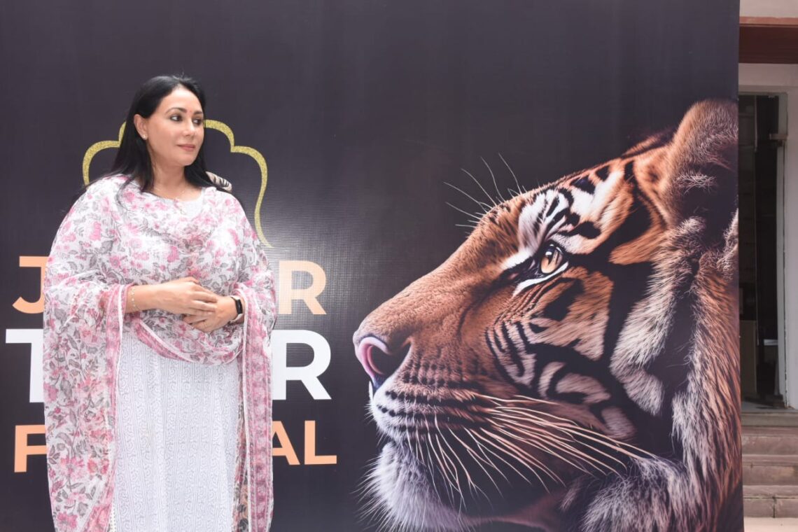MP Diya Kumari, exhibition, photographers, tigers, Diya Kumari, International Tigers Day, Jaipur Jawahar Kala Kendra,