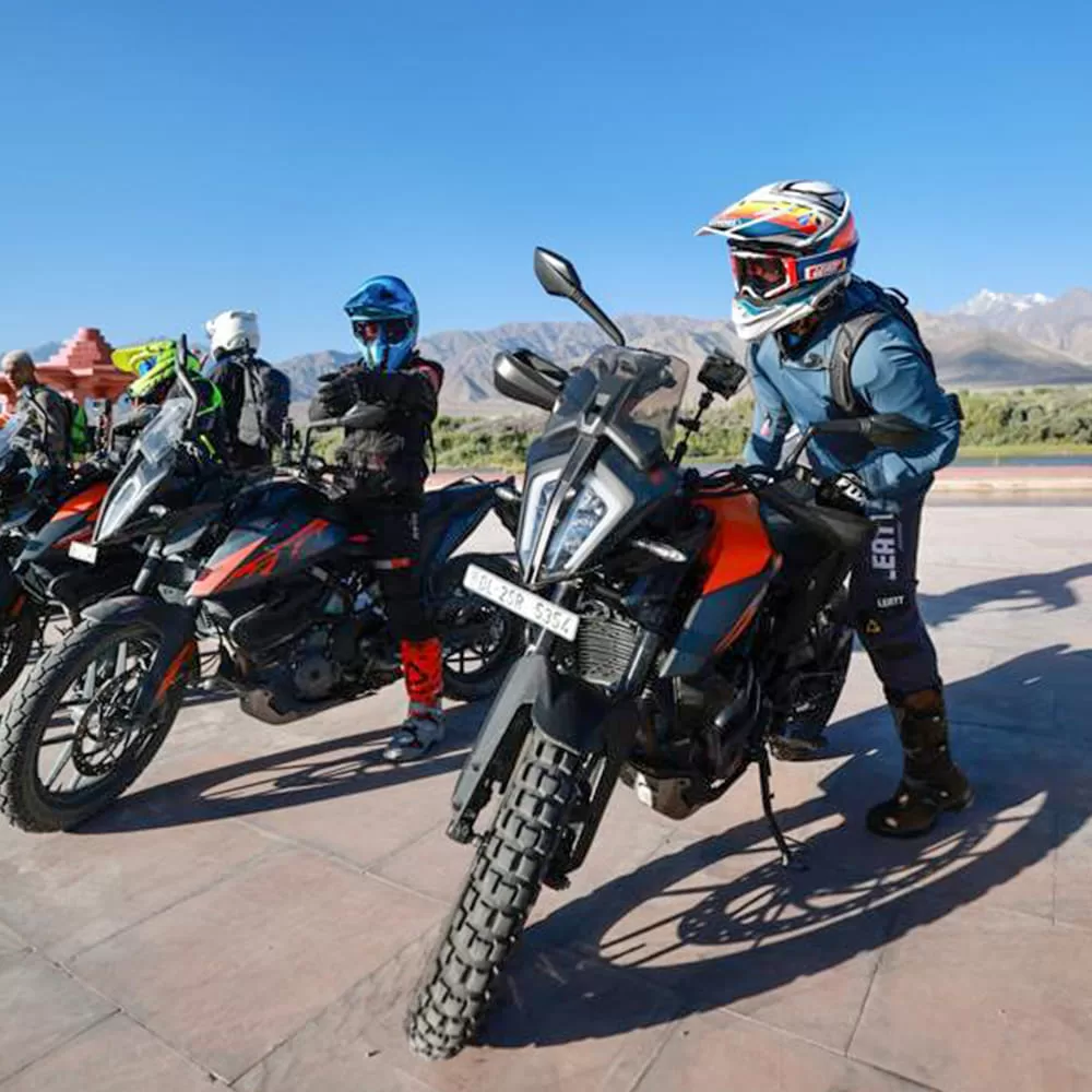 किरेन रिजिजू,राहुल गांधी,राहुल गांधी लद्दाख,राहुल गांधी बाइक यात्रा ,Kiren Rijiju,Rahul Gandhi,Rahul Gandhi ladakh,Rahul gandhi bike trip, Pangong tso, LEH, Ladakh Bike Trip, Ladakh, Bike Trip, PM Modi, Pangong lake,