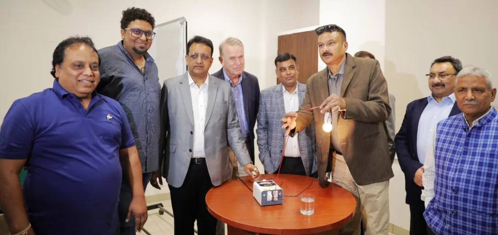 SAFEON Power Purifier Device, Pum Netherlands, Peter Olierook, Puneet Raman, Safeon power purification device, Protect, electric current, Rajasthan , MNIT Innovation And Incubation Center, एमएनआईटी के इनोवेशन एंड इन्क्युबेशन सेंटर