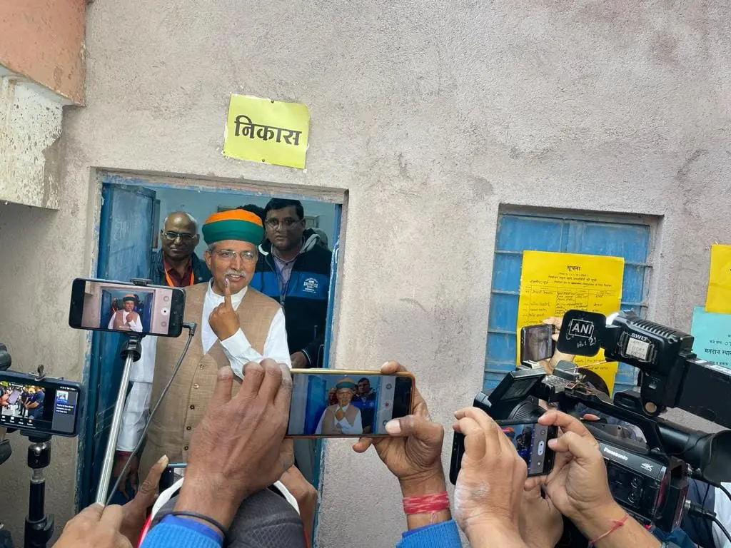Union Minister Arjunram Meghwal, festival of democracy, Rajasthan Election Voting 2023,Rajasthan Election 2023 polling station, polling station in Bikaner, festival of democracy, Election 2023, Chunav 2023, Rajasthan Chunav 2023,
