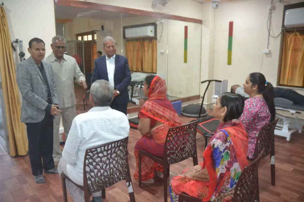 Patients, Akhil Sadhumargi Jain Sangh, S,amta Samagra Arogyam Center