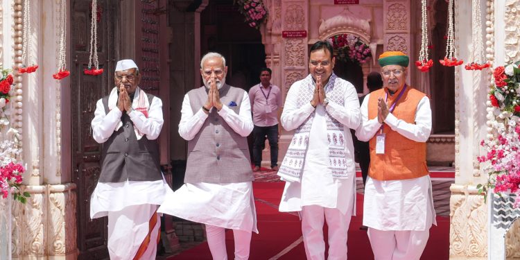 PM Modi, Karni mata temple, PM Modi Karni mata ji Temple, Karni Mata temple in Deshnok , PM Modi in Deshnok,