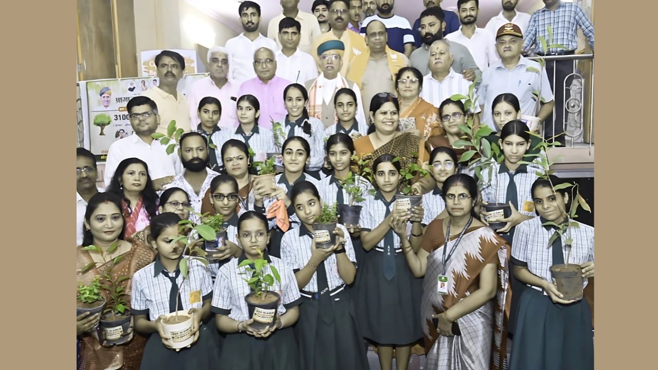 Union Minister Arjun Ram Meghwal, Ek Ped Maa Ke Naam Campaign, Ek Ped Maa Ke Naam, Ek Ped Maa Ke Naam Bikaner, PM Modi, Modi, PM Modi , Arjun Ram Meghwal,