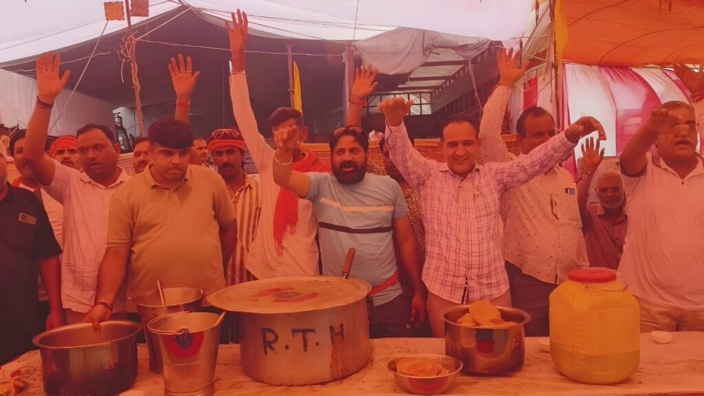 Bikaner Jaisalmer road, Ramdevra, pilgrims going to Ramdevra, Ramdev baba ka mela, Baba ramdev, Ramdevra News,