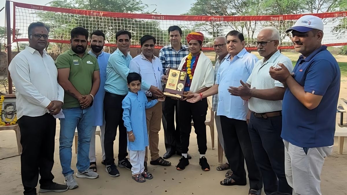 खेल दिवस पर रंगीला फाउंडेशन ने अंतर्राष्ट्रीय साइकिल धावक बसंती कुमावत को दिया रंगीला रत्न अवॉर्ड 2 Sports Day, Rangeela Ratna Award, Rangeela Foundation , international cyclist Basanti Kumawat, Rangeela Foundation Bikaner,