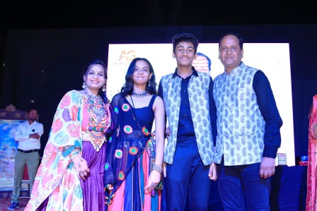 जयपुर में रास राधे कृष्ण थीम पर सजी 7 हेवनस डांडिया नाइट्स 2025 की धूम 2 7 Heavens Dandiya Nights 2025, Raas Radhe Krishna theme, Radhe Krishna, Dandiya Nights 2025, Dandiya Nights 2025 in Jaipur,